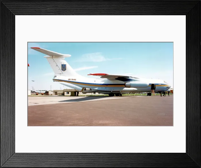 Framed Print : Ilyushin Il-78 UR-76415 Framed Print : Ilyushin Il-78 UR-76415