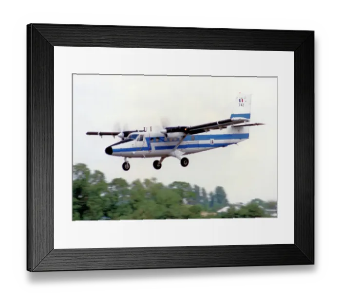 Framed Print : de Havilland Canada DHC-6-300 Twin Otter 742 - IA Framed Print : de Havilland Canada DHC-6-300 Twin Otter 742 - IA