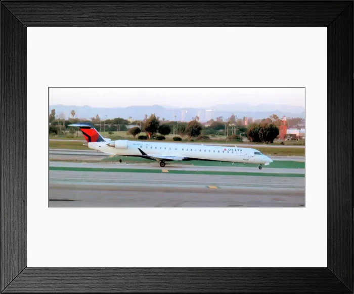 Framed Print : Bombardier CRJ-900-LR N549CA (msn 15164), of SkyWest Airlines, operating for Delta Connection. Date: circa 2013 Framed Print : Bombardier CRJ-900-LR N549CA (msn 15164), of SkyWest Airlines, operating for Delta Connection. Date: circa 2013