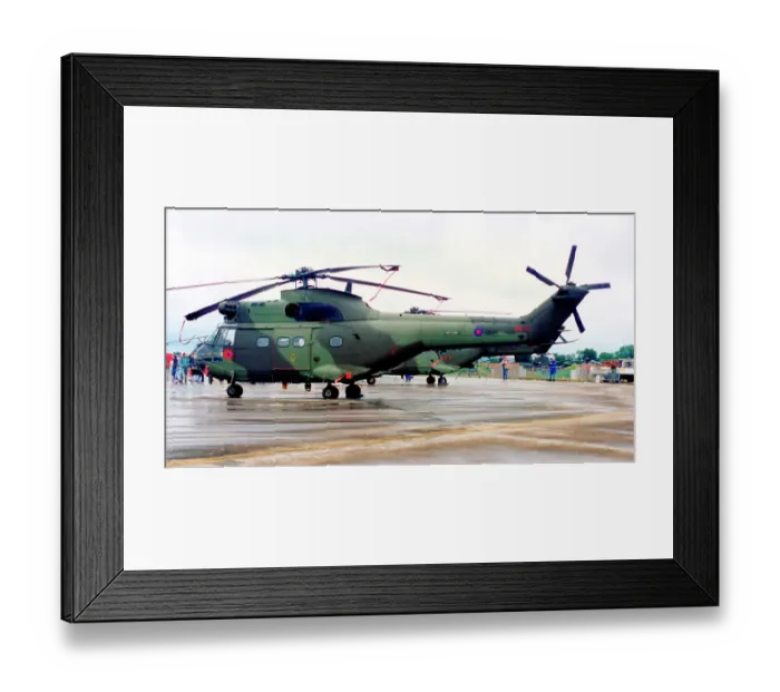 Framed Print : Aerospatiale SA330 Puma HC. 1 XW200 Framed Print : Aerospatiale SA330 Puma HC. 1 XW200