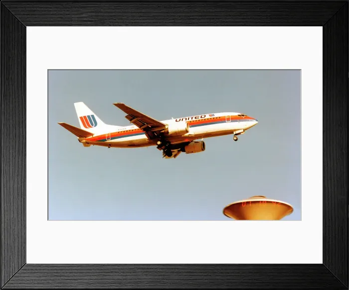 Framed Print : Boeing 737-322 N369UA Framed Print : Boeing 737-322 N369UA