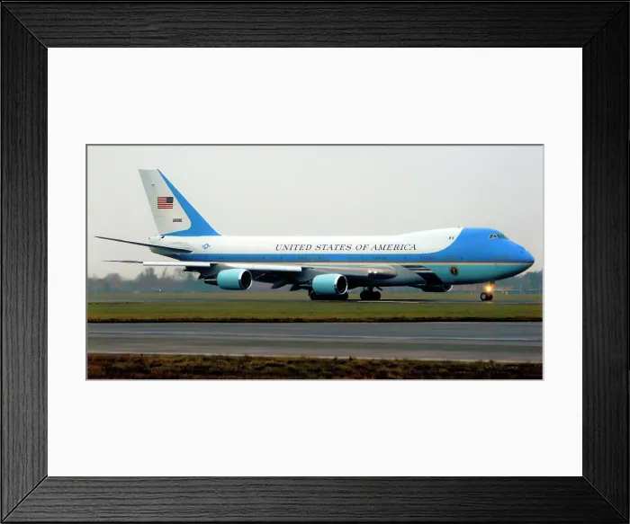 Framed Print : Boeing VC-25A 82-8000 Framed Print : Boeing VC-25A 82-8000
