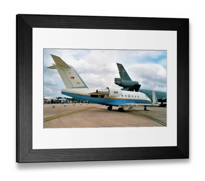 Framed Print : Canadair 601 Challenger N86 Framed Print : Canadair 601 Challenger N86