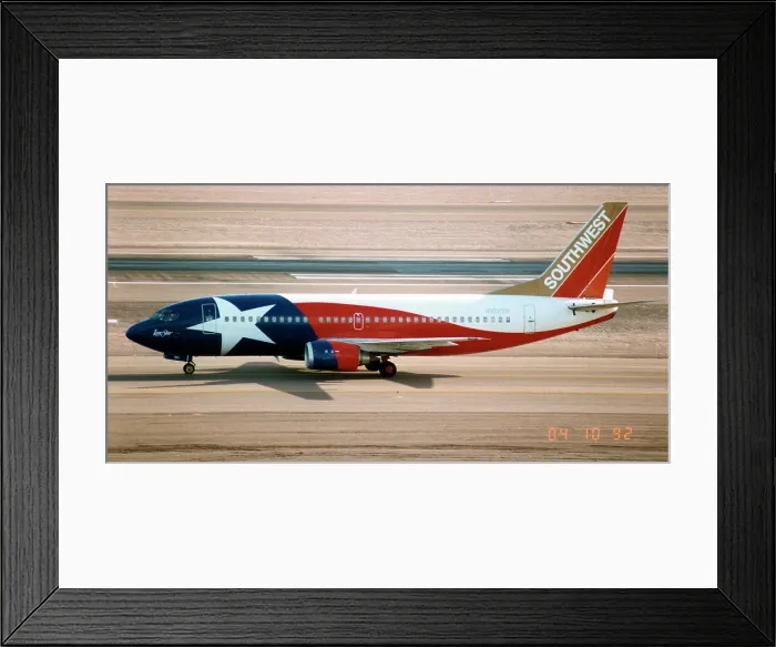 Framed Print : Boeing 737-300 N352SW Framed Print : Boeing 737-300 N352SW
