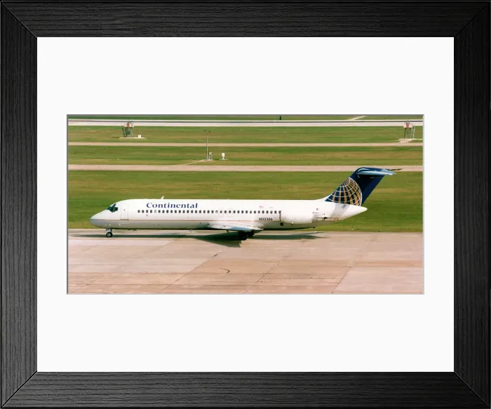 Framed Print : McDonnell Douglas DC-9 N33506 Framed Print : McDonnell Douglas DC-9 N33506