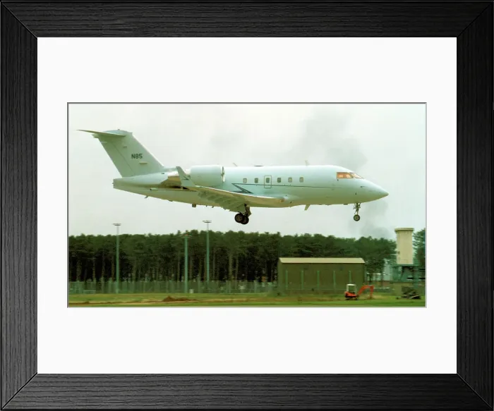 Framed Print : Canadair 604 Challenger N85 Framed Print : Canadair 604 Challenger N85