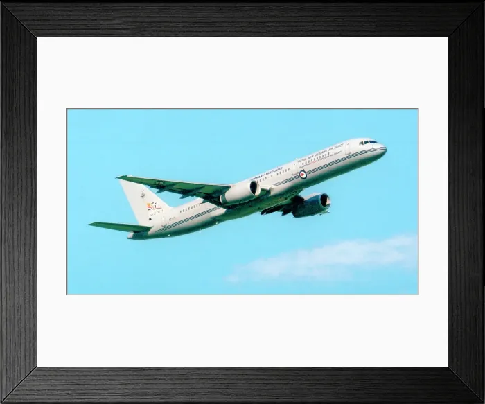 Framed Print : Boeing 757-2K2 NZ7571 Framed Print : Boeing 757-2K2 NZ7571