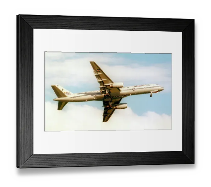 Framed Print : Boeing 757-2K2 NZ7571 Framed Print : Boeing 757-2K2 NZ7571