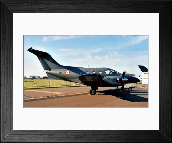 Framed Print : Embraer Xingu YB - 073 Framed Print : Embraer Xingu YB - 073