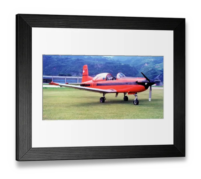 Framed Print : Pilatus PC-7 Turbo Trainer A-915 Framed Print : Pilatus PC-7 Turbo Trainer A-915