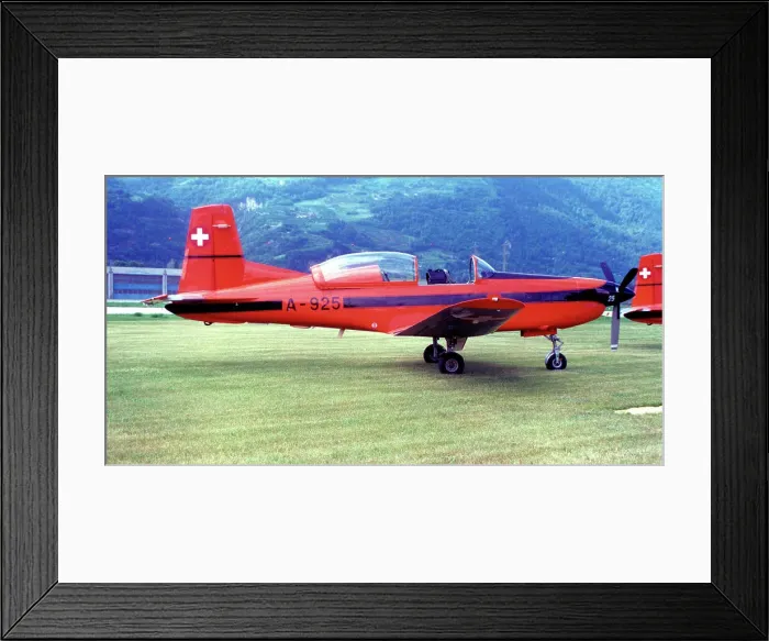Framed Print : Pilatus PC-7 Turbo Trainer A-925 Framed Print : Pilatus PC-7 Turbo Trainer A-925