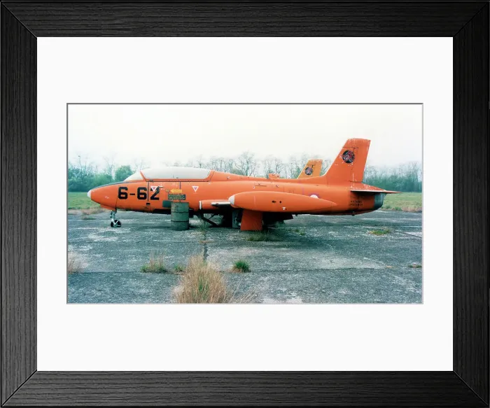 Framed Print : Aermacchi MB. 326A MM54165 / 6-62 Framed Print : Aermacchi MB. 326A MM54165 / 6-62