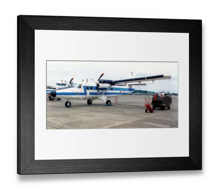 Framed Print : de Havilland Canada DHC-6-300 Twin Otter 745 / IB Framed Print : de Havilland Canada DHC-6-300 Twin Otter 745 / IB