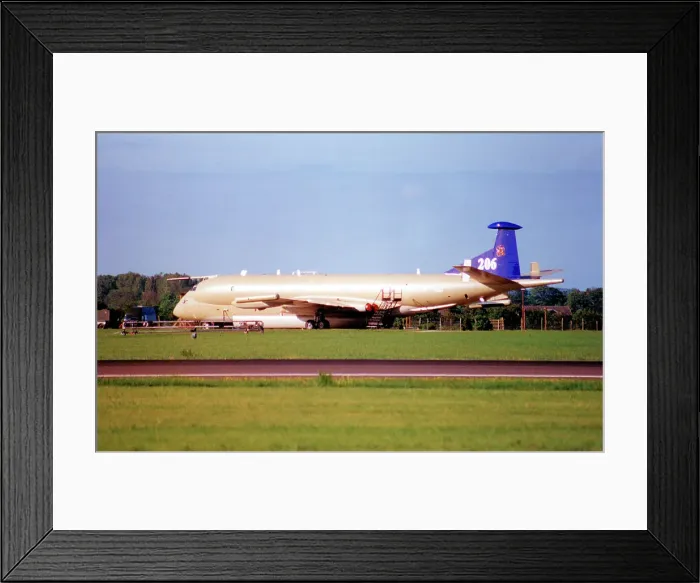 Framed Print : Hawker Siddeley Nimrod MR. 2P XZ284 Framed Print : Hawker Siddeley Nimrod MR. 2P XZ284
