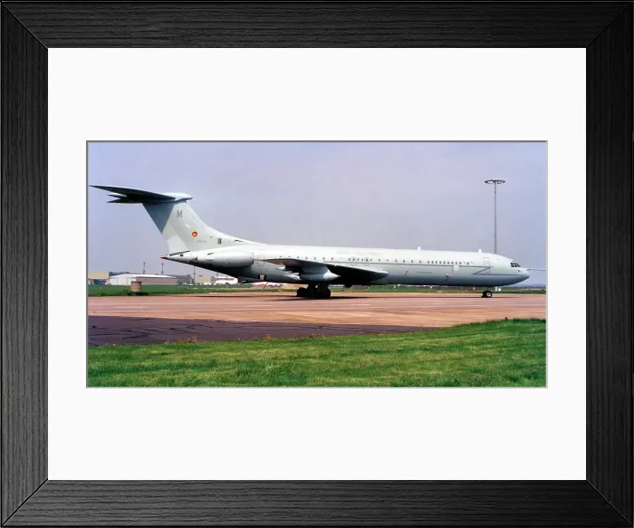 Framed Print : Vickers VC10 K. 4 ZD240 - M Framed Print : Vickers VC10 K. 4 ZD240 - M