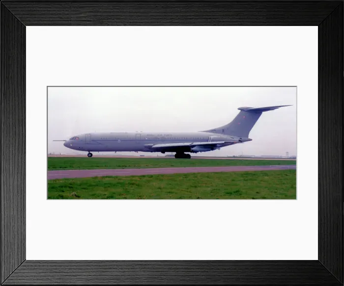 Framed Print : Vickers VC10 C. 1K XV108 Framed Print : Vickers VC10 C. 1K XV108