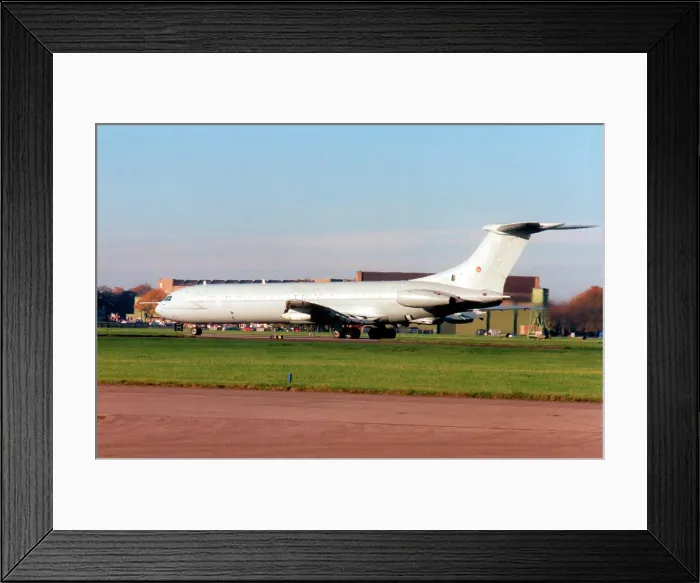 Framed Print : Vickers VC10 K. 4 ZD242 - P Framed Print : Vickers VC10 K. 4 ZD242 - P