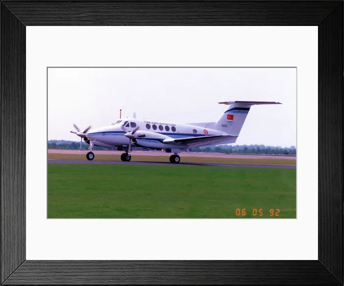 Framed Print : Beech 200 Super King Air 10013 Framed Print : Beech 200 Super King Air 10013