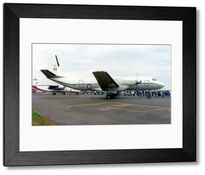 Framed Print : Hawker Siddeley Andover C. 1 XS596 Framed Print : Hawker Siddeley Andover C. 1 XS596