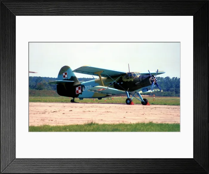 Framed Print : Antonov An-2T 4720 Framed Print : Antonov An-2T 4720