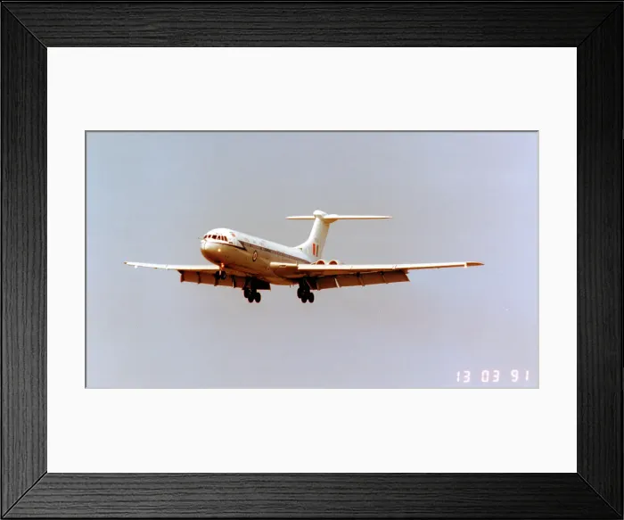Framed Print : Vickers VC10 C. 1 XV103 Framed Print : Vickers VC10 C. 1 XV103