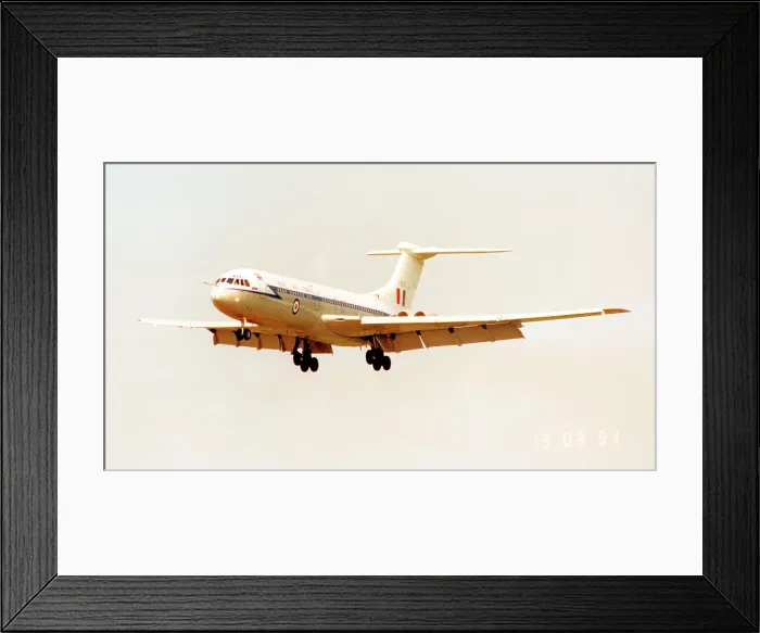 Framed Print : Vickers VC10 C. 1 XV103 Framed Print : Vickers VC10 C. 1 XV103