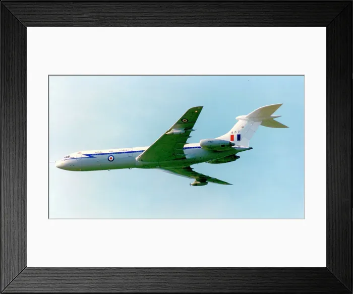 Framed Print : Vickers VC10 C. 1K XR807 Framed Print : Vickers VC10 C. 1K XR807