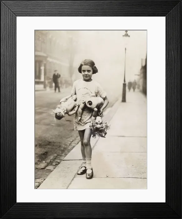 Framed Print : GIRL WITH BROKEN DOLL Framed Print : GIRL WITH BROKEN DOLL