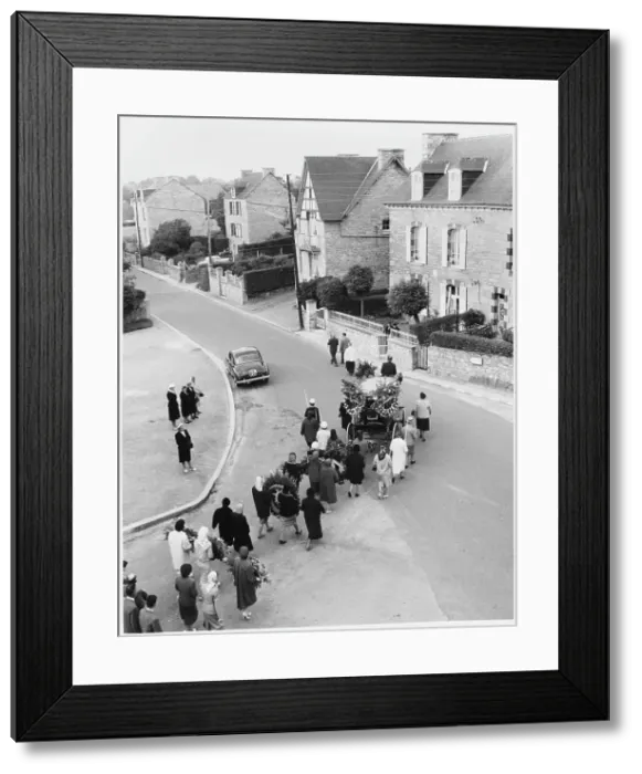 Framed Print : FUNERAL PROCESSION Framed Print : FUNERAL PROCESSION