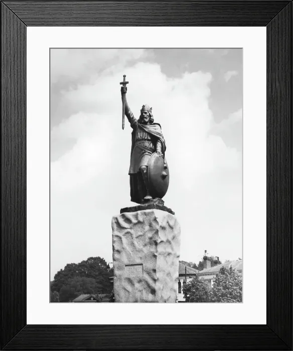 Framed Print : KING ALFRED, WINCHESTER Framed Print : KING ALFRED, WINCHESTER