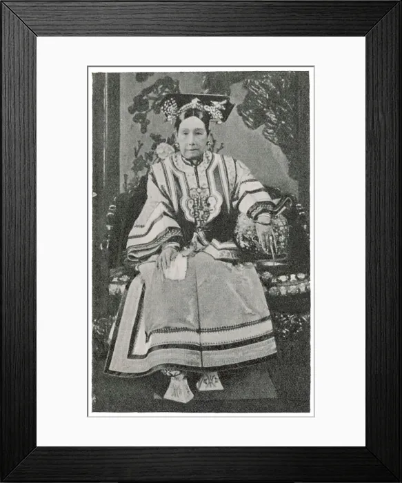 Framed Print : EMPRESS TZ'U HSI Framed Print : EMPRESS TZ'U HSI
