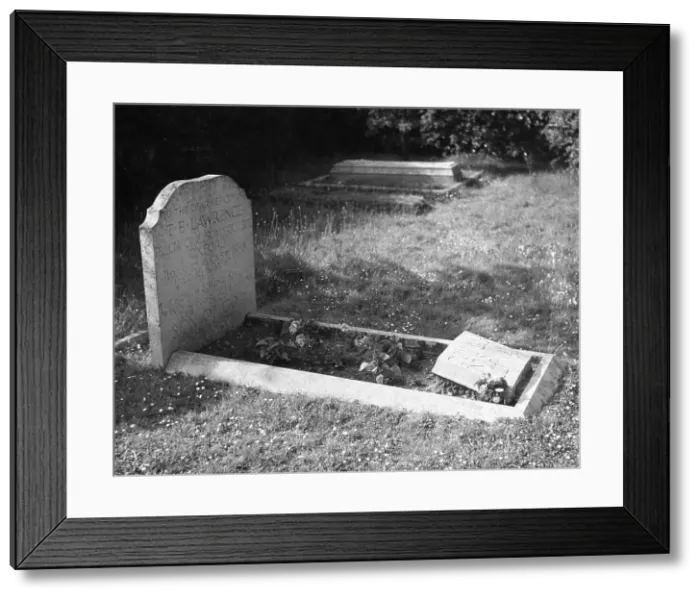 Framed Print : GRAVE OF T. E. LAWRENCE Framed Print : GRAVE OF T. E. LAWRENCE