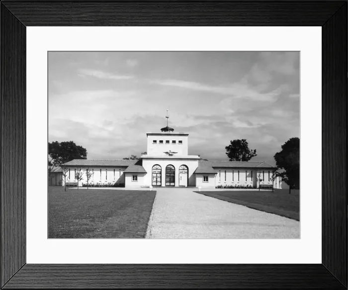 Framed Print : R. A. F. MEMORIAL Framed Print : R. A. F. MEMORIAL