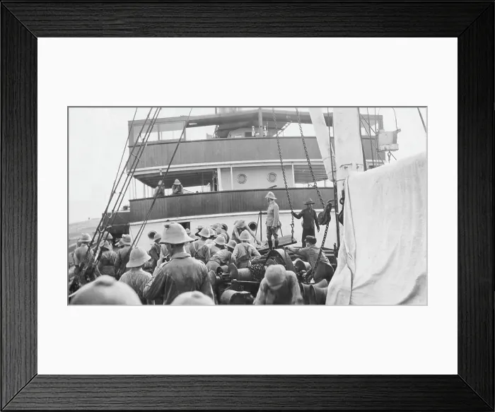 Framed Print : Inniskillings in transit Framed Print : Inniskillings in transit