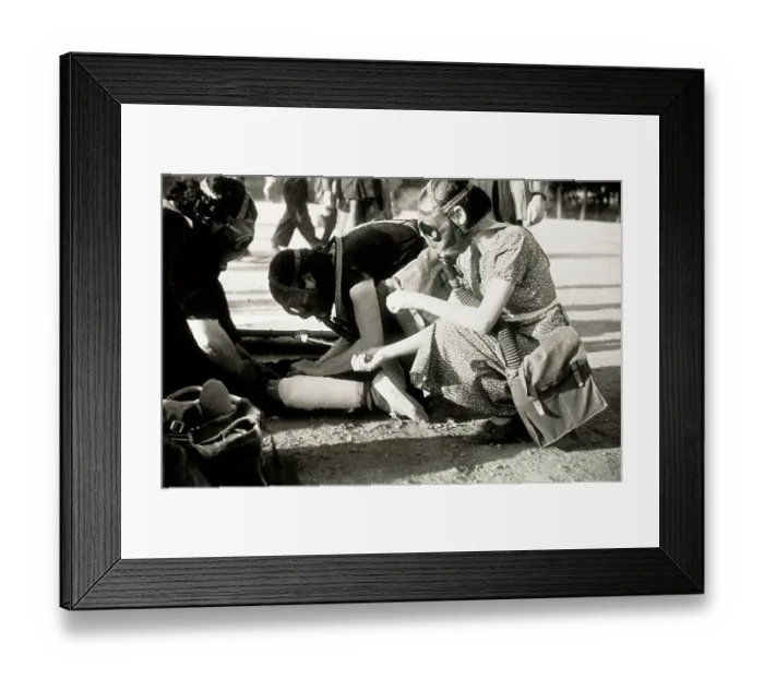 Framed Print : Spain. Civil War. Passive defence exercises with gas masks in Barcelona (November 1938) Framed Print : Spain. Civil War. Passive defence exercises with gas masks in Barcelona (November 1938)