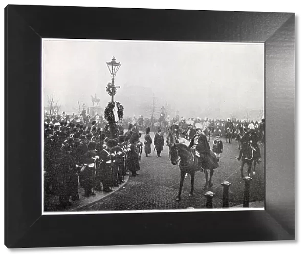 Queen Victoria's funeral. Royal cavalcade passing the Wellington Monument, the future King, Edward VII and Kaiser Wilhelm II of Germany riding behind the coffin. Date: 4th February 1901