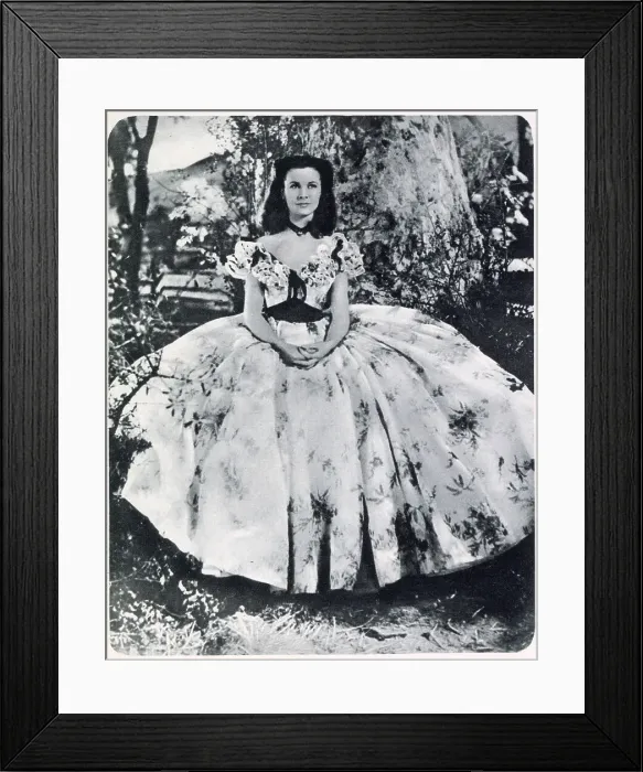 Framed Print : Vivien Leigh (1913 - 1967), British actress, star of the 1939 blockbuster film, Gone with the Wind in costume. Date: 1939 Framed Print : Vivien Leigh (1913 - 1967), British actress, star of the 1939 blockbuster film, Gone with the Wind in costume. Date: 1939