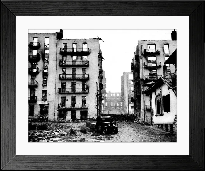 Framed Print : War-torn Irun; Spanish Civil War, 1936 Framed Print : War-torn Irun; Spanish Civil War, 1936