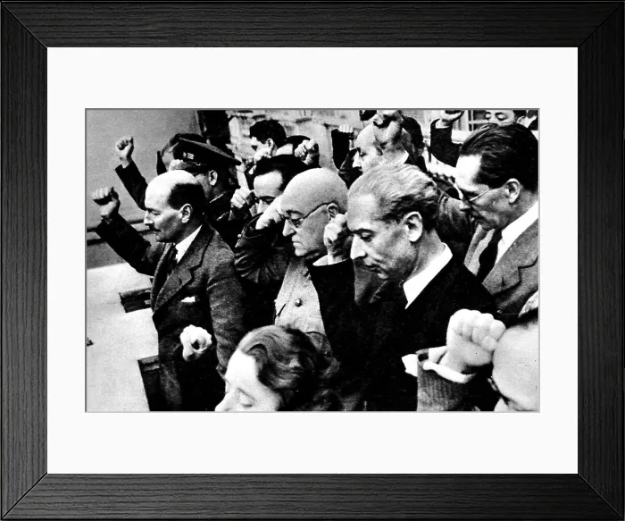 Framed Print : Clement Attlee and General Jose Miaja give the Socialist Sal Framed Print : Clement Attlee and General Jose Miaja give the Socialist Sal