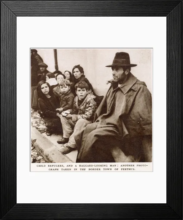 Framed Print : A group of Spanish refugees, at the end of the Spanish Civil War, in Perthus, France. When the Nationalist Army finally won the Spanish Civil War, in 1939, a great number of the defeated Republican soldiers and supporters fled to France Framed Print : A group of Spanish refugees, at the end of the Spanish Civil War, in Perthus, France. When the Nationalist Army finally won the Spanish Civil War, in 1939, a great number of the defeated Republican soldiers and supporters fled to France