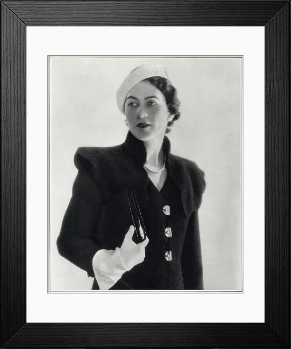Framed Print : A Madame Yevonde portrait of Lady Dashwood Framed Print : A Madame Yevonde portrait of Lady Dashwood