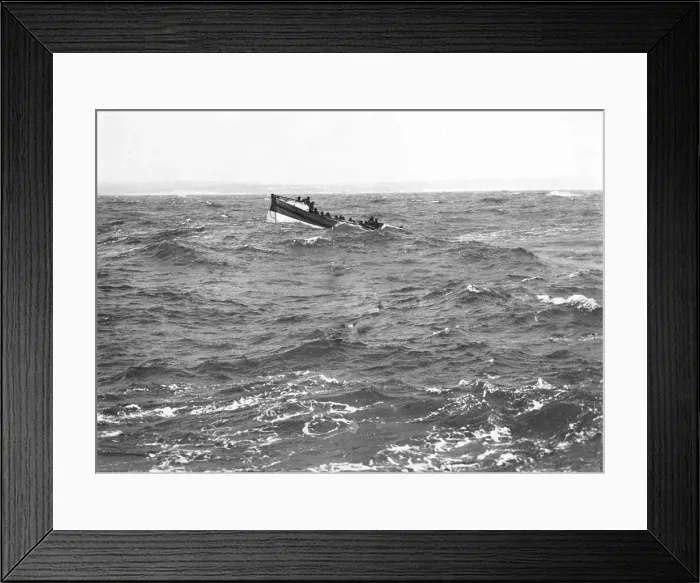 Framed Print : Lifeboat returning to harbour, St Ives, Cornwall Framed Print : Lifeboat returning to harbour, St Ives, Cornwall