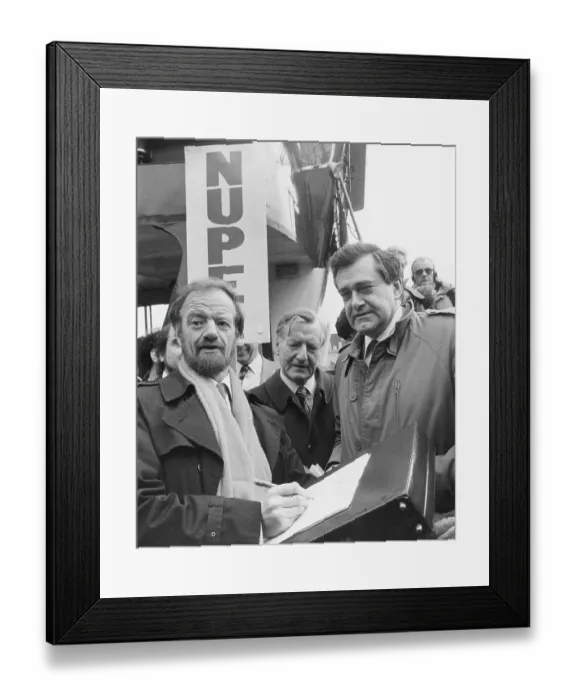 Framed Print : Robin Cook with members of the NUPE trades union Framed Print : Robin Cook with members of the NUPE trades union