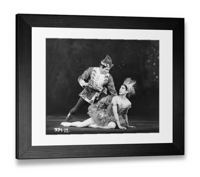 Framed Print : Margot Fonteyn dancing with Michael Somes Framed Print : Margot Fonteyn dancing with Michael Somes