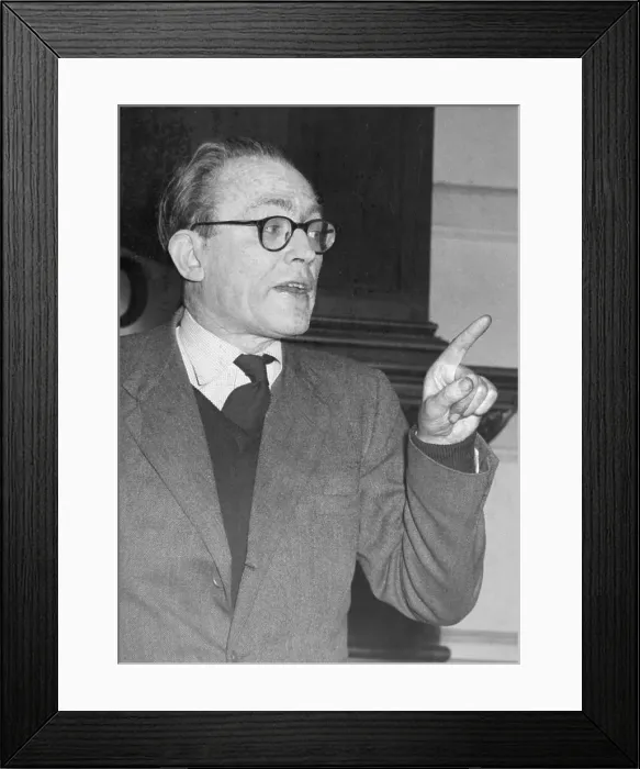 Framed Print : Michael Foot, Labour politician and writer Framed Print : Michael Foot, Labour politician and writer