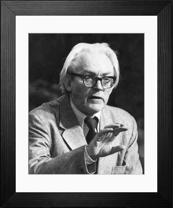Framed Print : Michael Foot, Labour politician and writer Framed Print : Michael Foot, Labour politician and writer