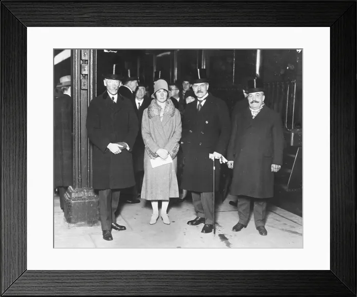 Framed Print : James Ramsay MacDonald, British Labour politician Framed Print : James Ramsay MacDonald, British Labour politician