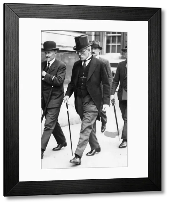 Framed Print : James Ramsay MacDonald, British Labour politician Framed Print : James Ramsay MacDonald, British Labour politician