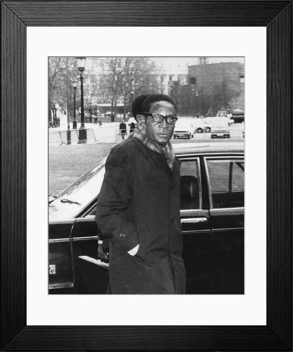 Framed Print : Robert Mugabe, President of Zimbabwe Framed Print : Robert Mugabe, President of Zimbabwe