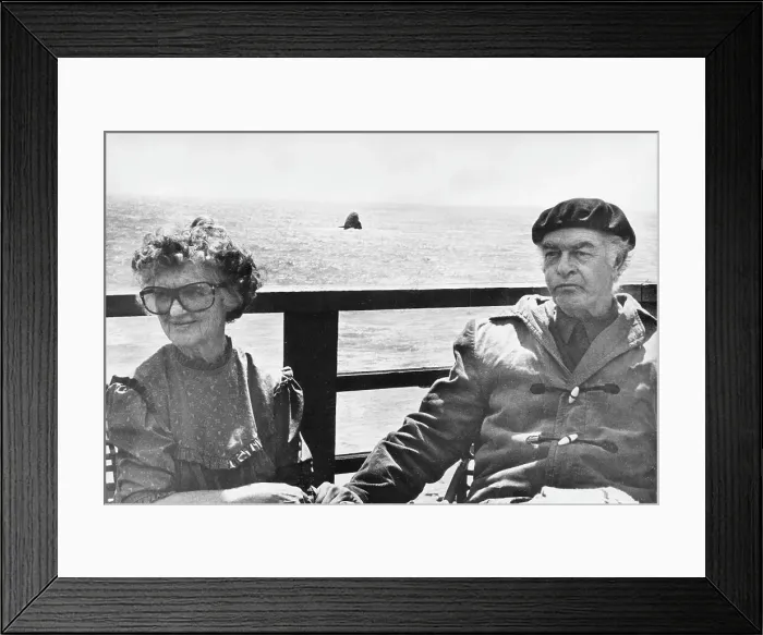 Framed Print : Linus Pauling, American chemist, peace activist and writer Framed Print : Linus Pauling, American chemist, peace activist and writer